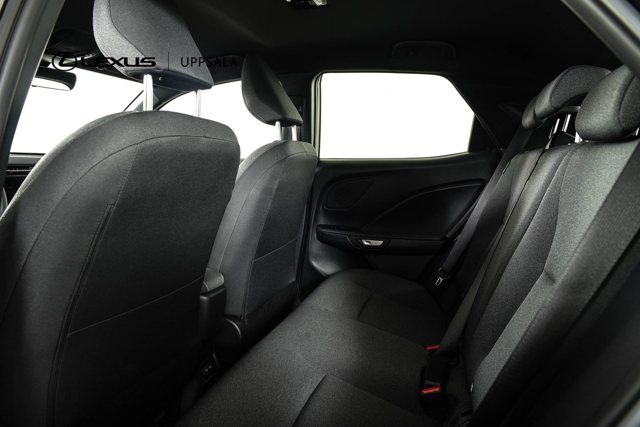 Lexus LBX 1.5 Backkamera 2025, bild 7/10