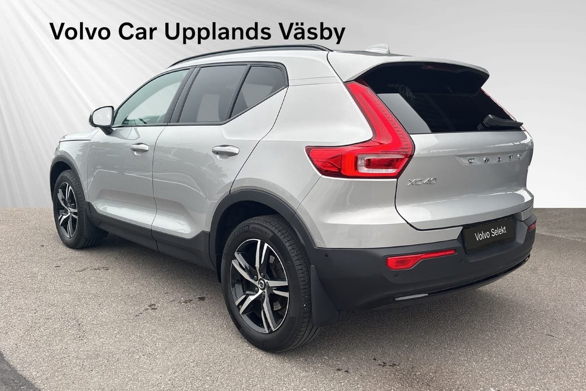 Volvo XC40 B3 FWD Bensin Plus Dark 2025, bild 4/14