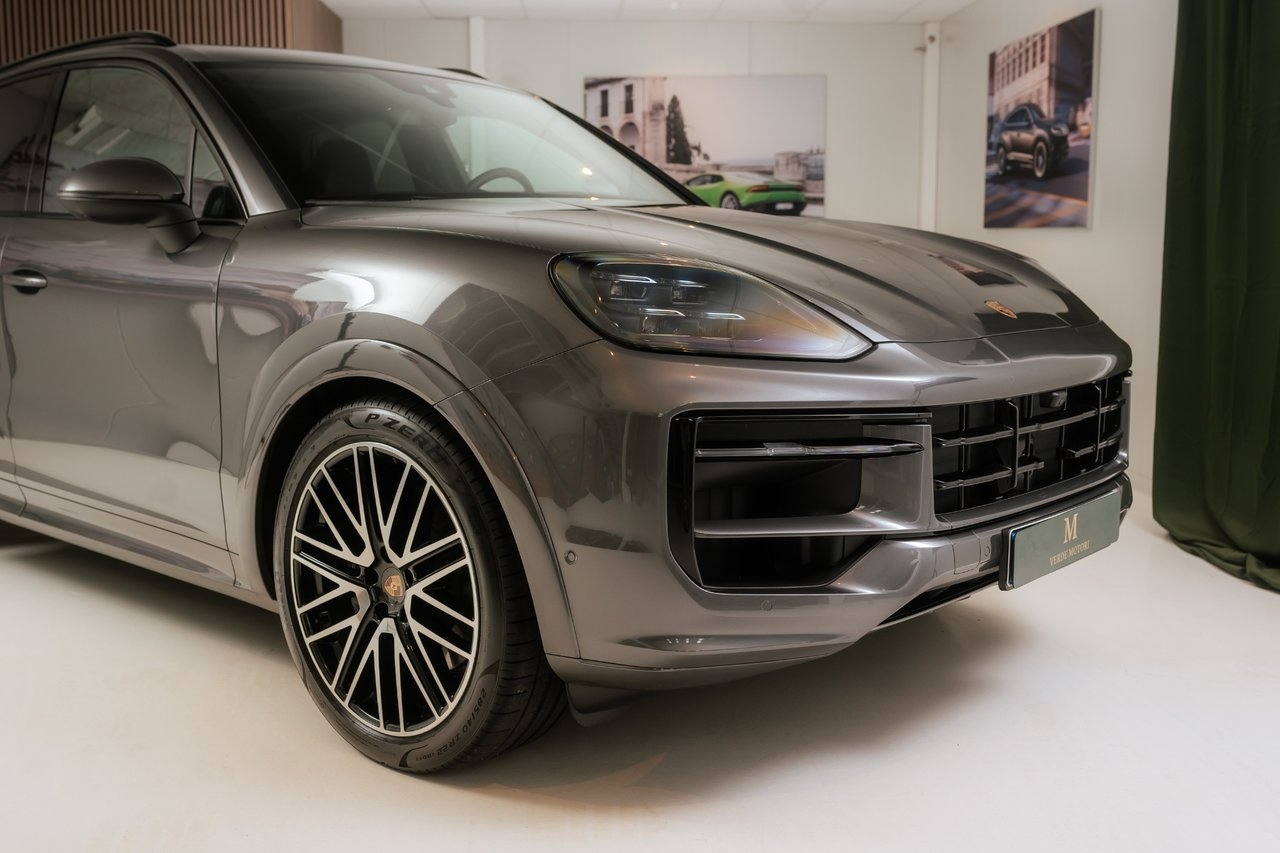 Porsche Cayenne 2025, bild 2/10
