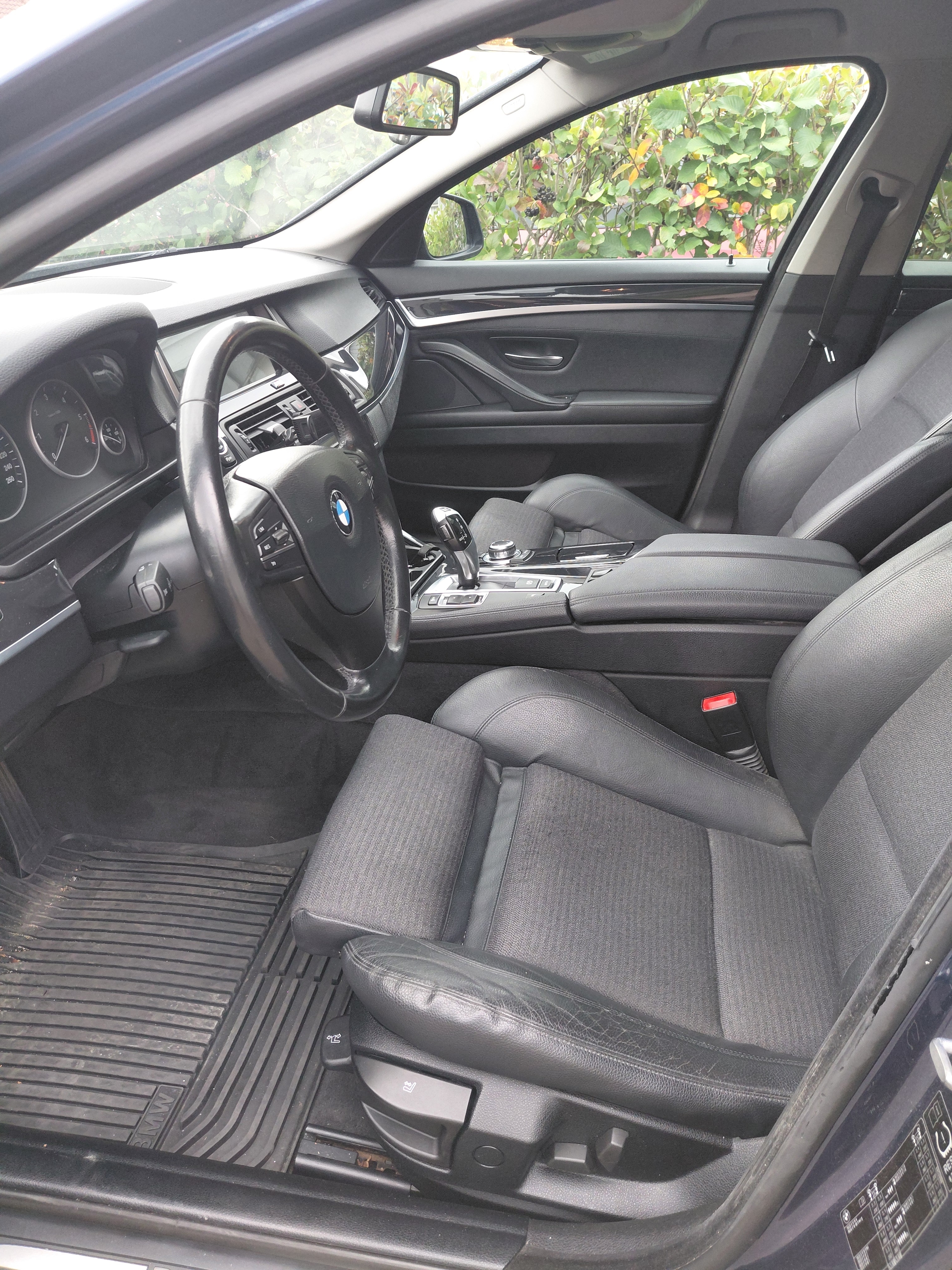 BMW 520 d Sedan Steptronic 2012, bild 6/7