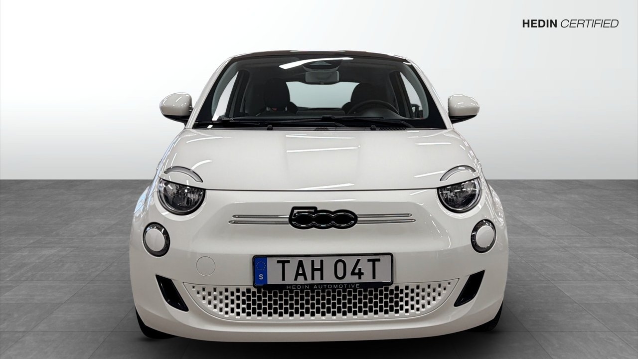 Fiat 500e 42 kWh 118hp 2022, kuva 2/10