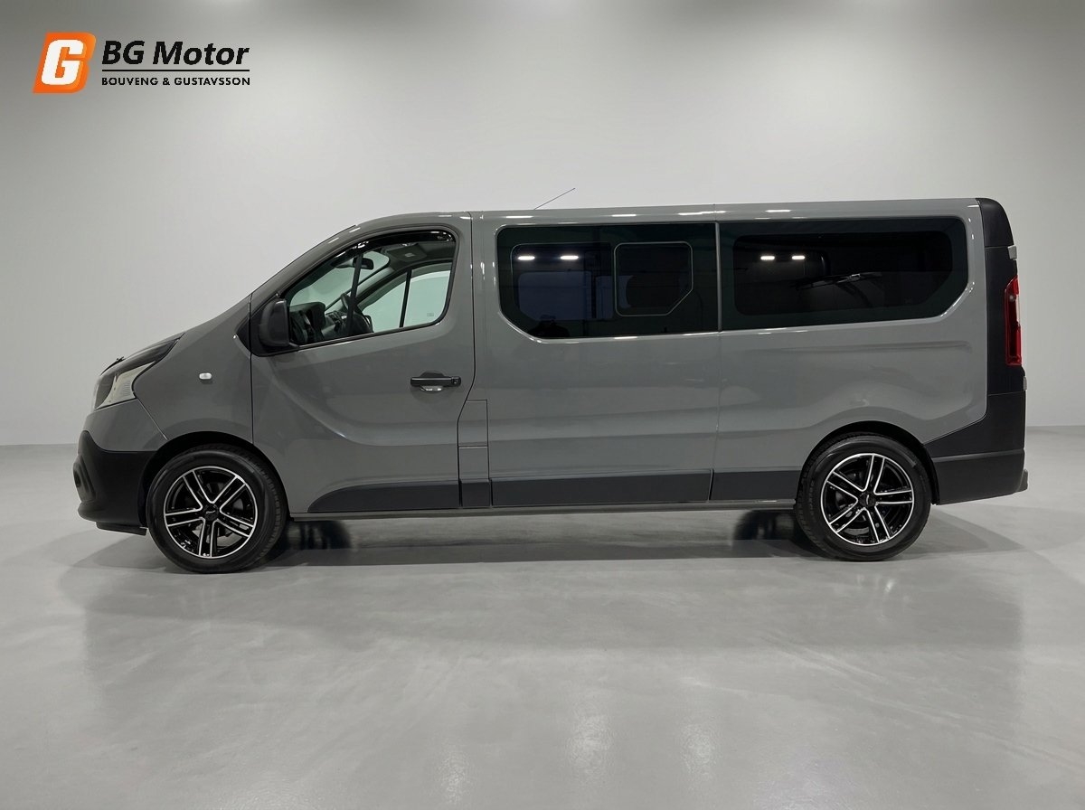 Renault Trafic 2018, photo 3/10