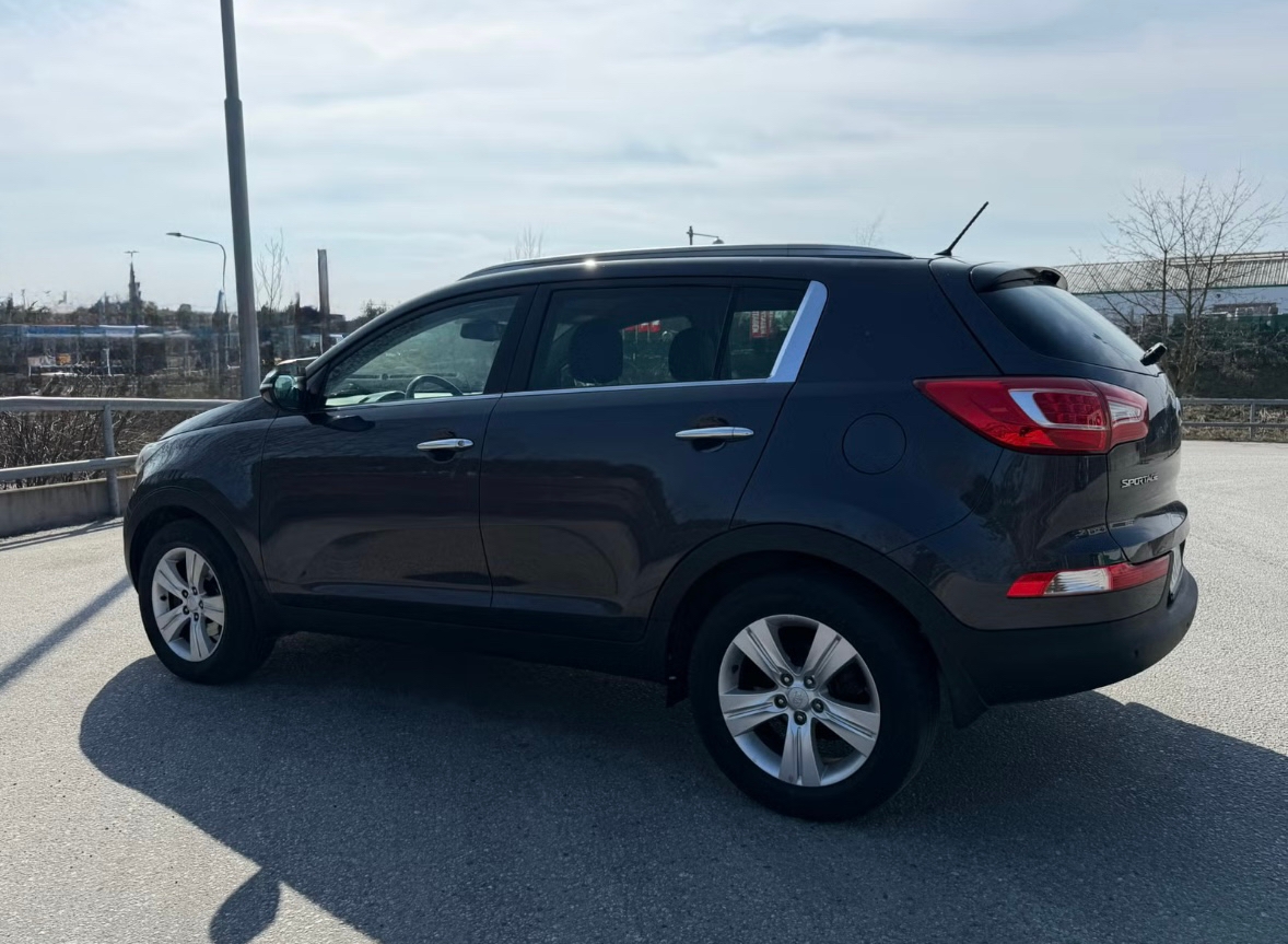 Kia Sportage 1.6 GDI Manuell 2013, bild 3/5