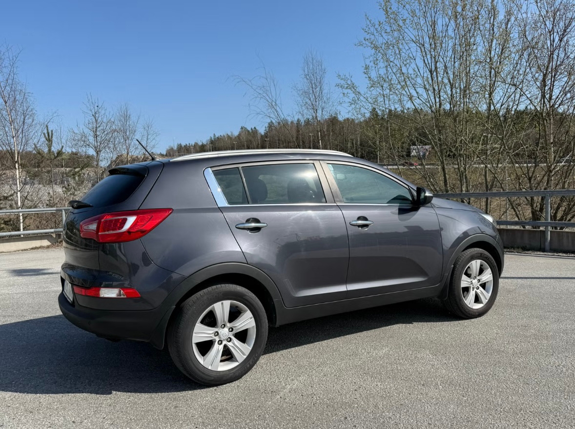 Kia Sportage 1.6 GDI Manuell 2013, bild 2/5