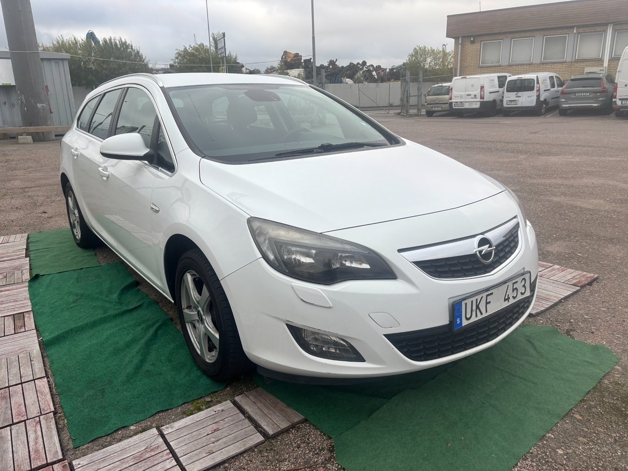 Opel Astra Sports Tourer 1.7 CDTI Enjoy 2012, bild 2/5