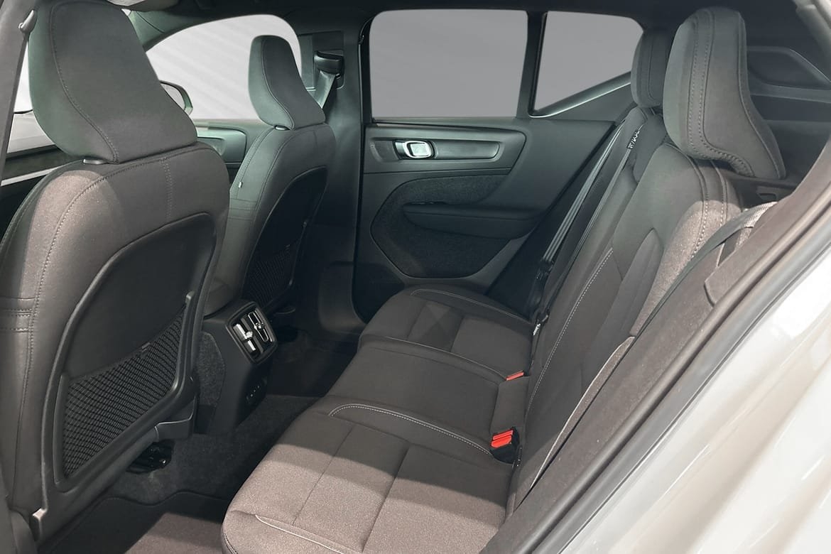 Volvo EX40 2027, bild 7/10