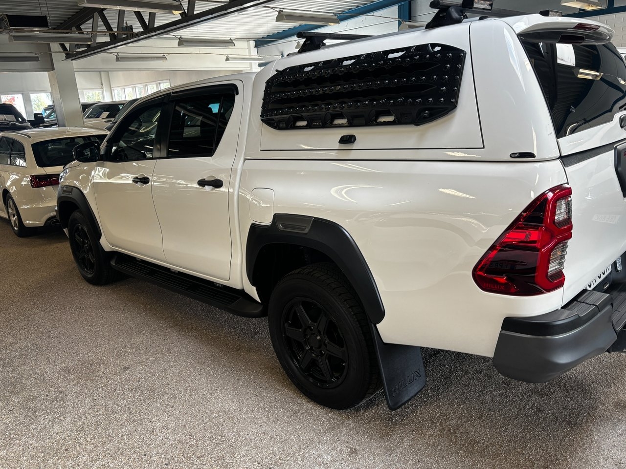 Toyota HiLux 2024, bild 3/9