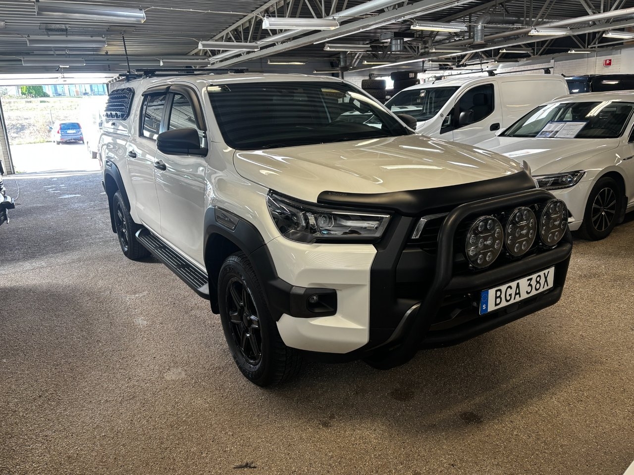 Toyota HiLux 2024, bild 2/9