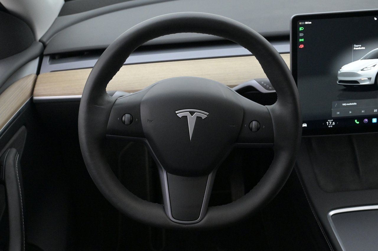 Tesla Model Y Long Range AWD Autopilot 2023, bild 7/10