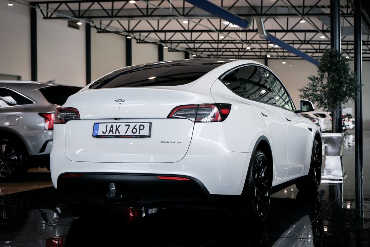 Tesla Model Y Long Range AWD Long Range 2023, photo 6/10