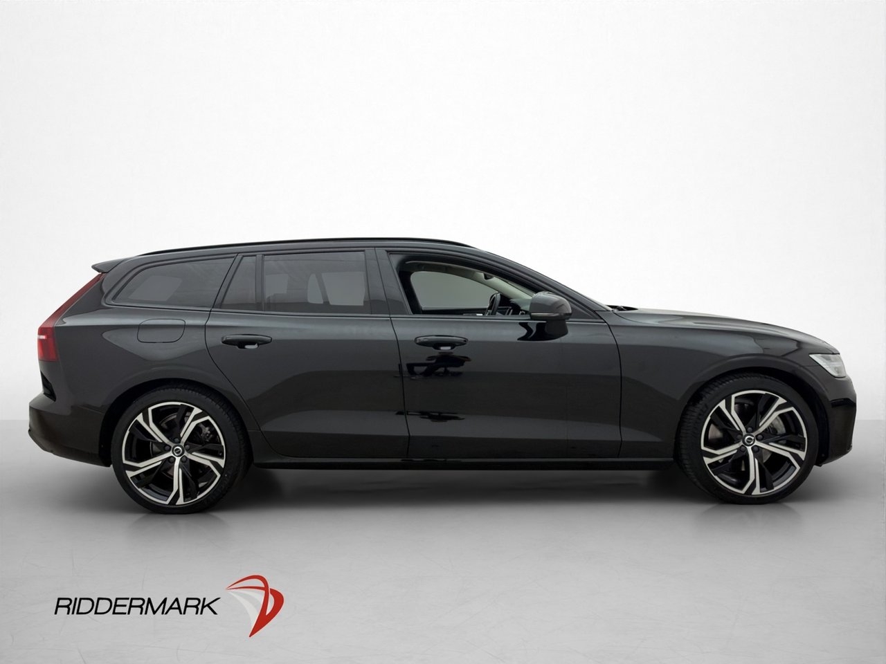 Volvo V60 2023, kuva 4/10