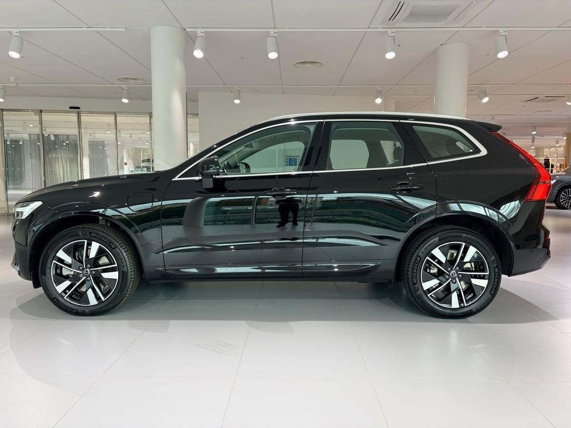 Volvo XC60 T6 Plus Bright Nordic Edition 2027, bild 2/10