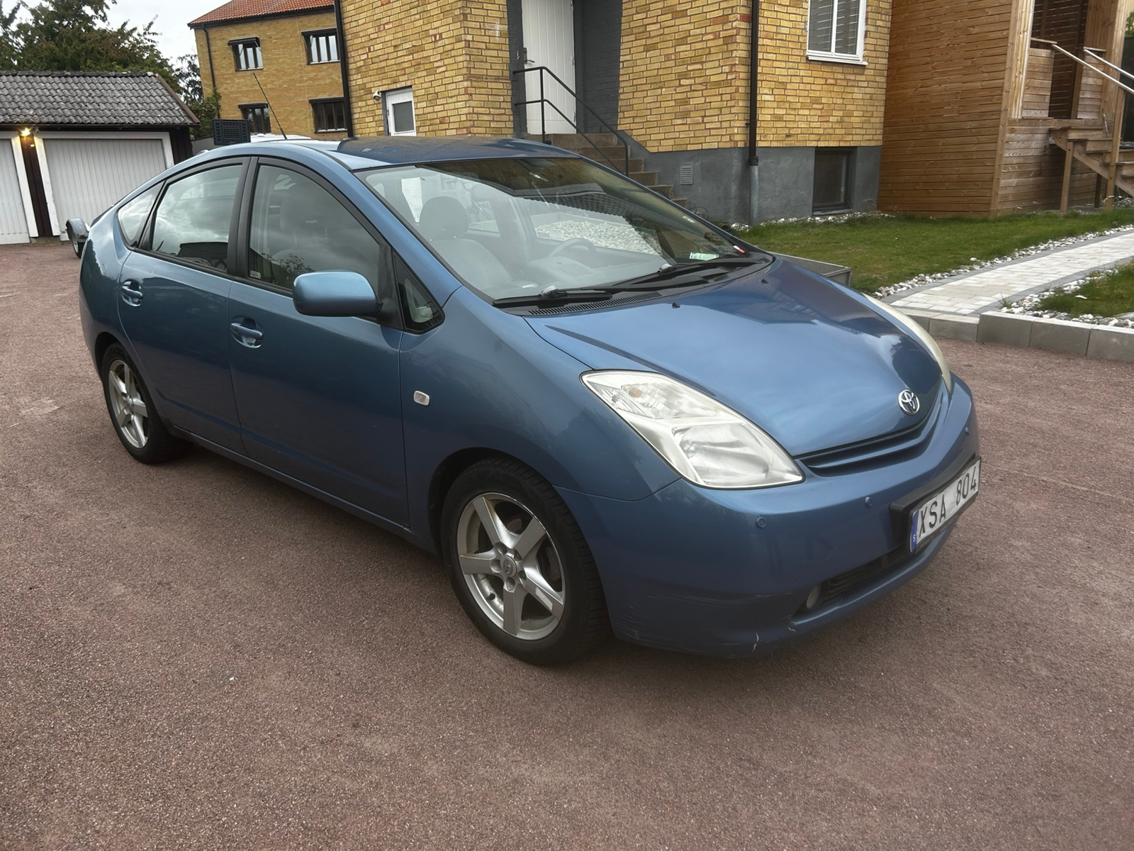 Toyota Prius 1.5 VVT-i + 3CM CVT 2004, photo 3/8
