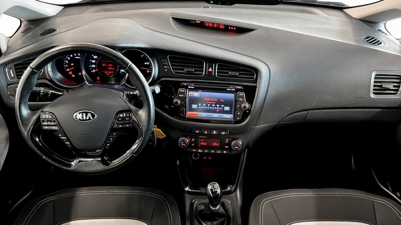 Kia Ceed 2015, photo 4/10