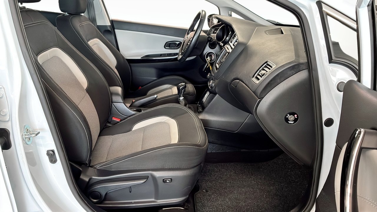 Kia Ceed 2015, photo 3/10