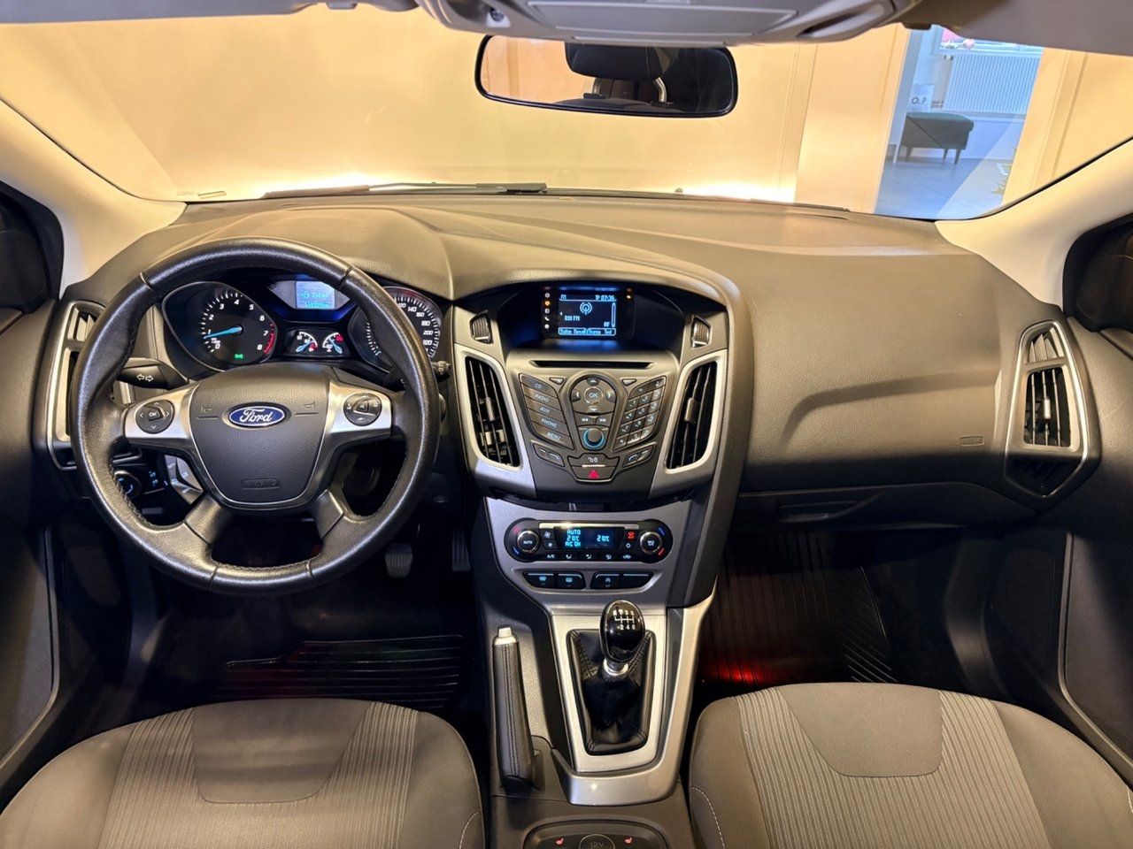 Ford Focus 2013, bild 6/10