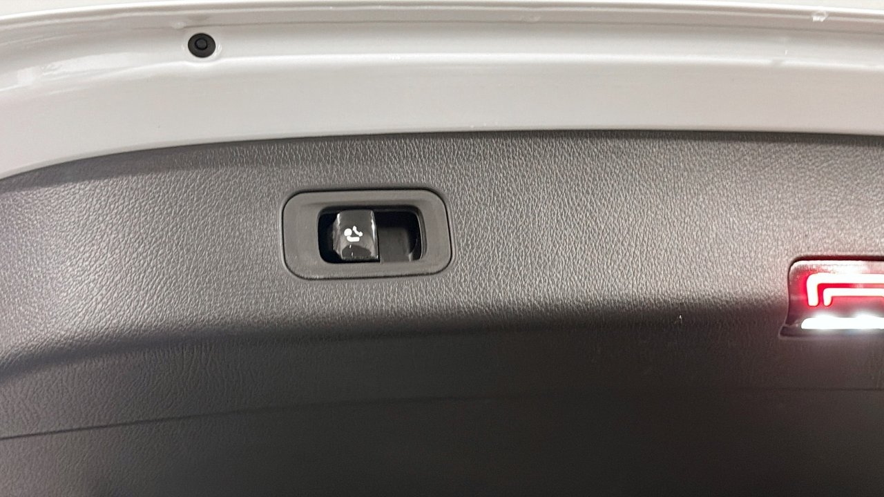 Mercedes-Benz GLC 2024, bild 7/10