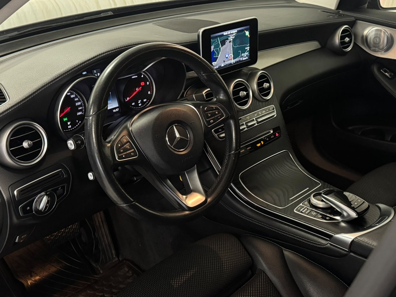 Mercedes-Benz GLC 2019, photo 7/10