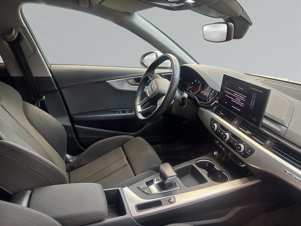 Audi A4 2021, bild 6/9