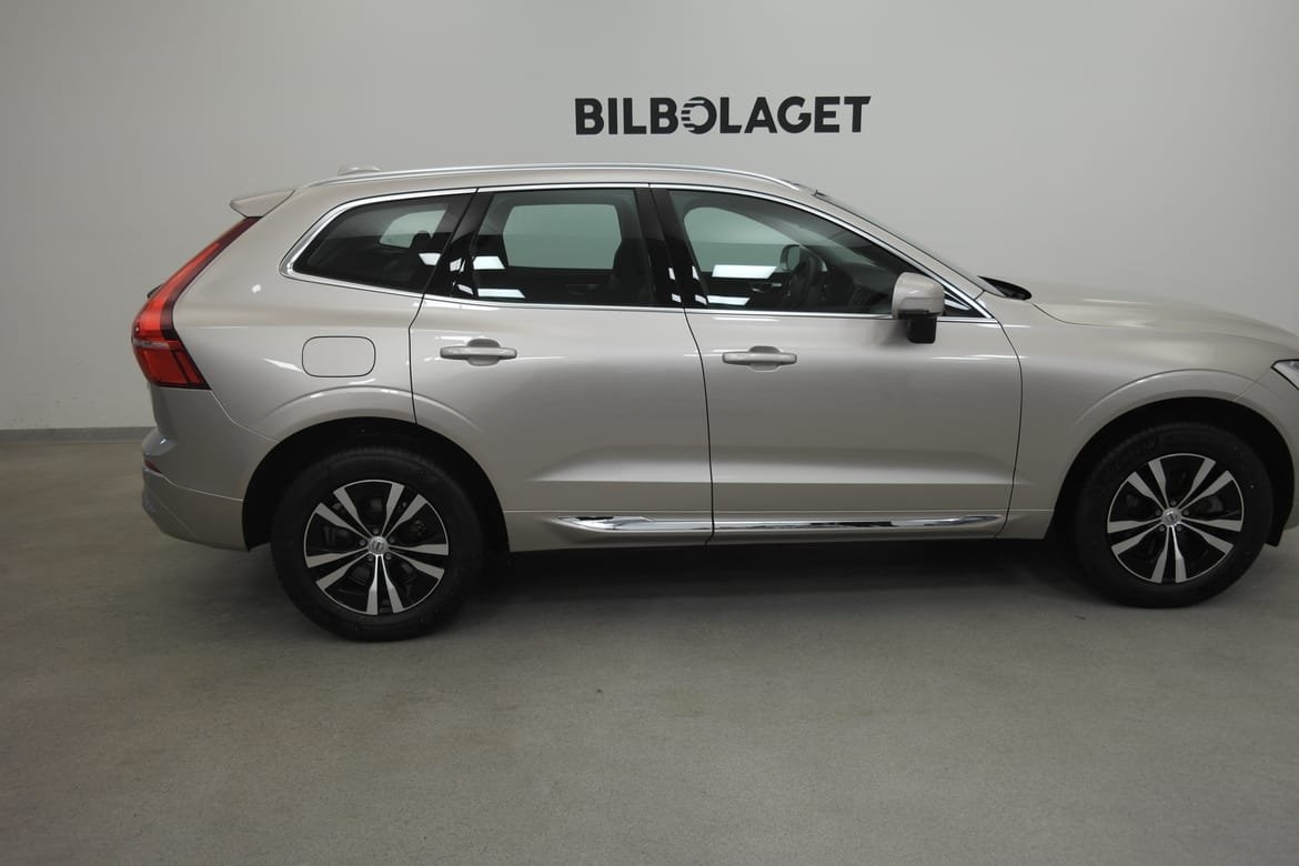 Volvo XC60 T6 Core Special Edition 2025, bild 2/10