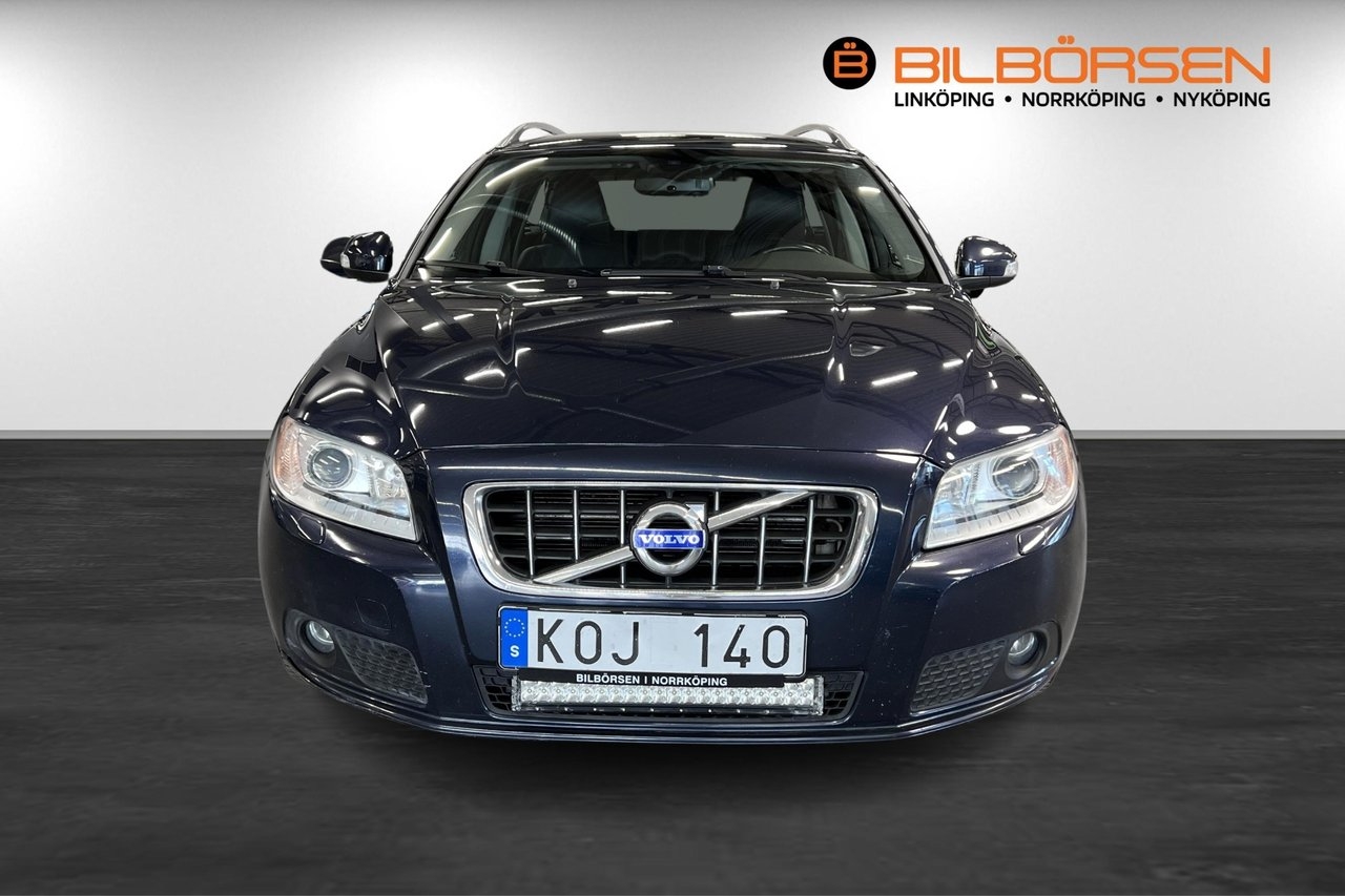 Volvo V70 2.4D Business Summum 2010, bild 2/10