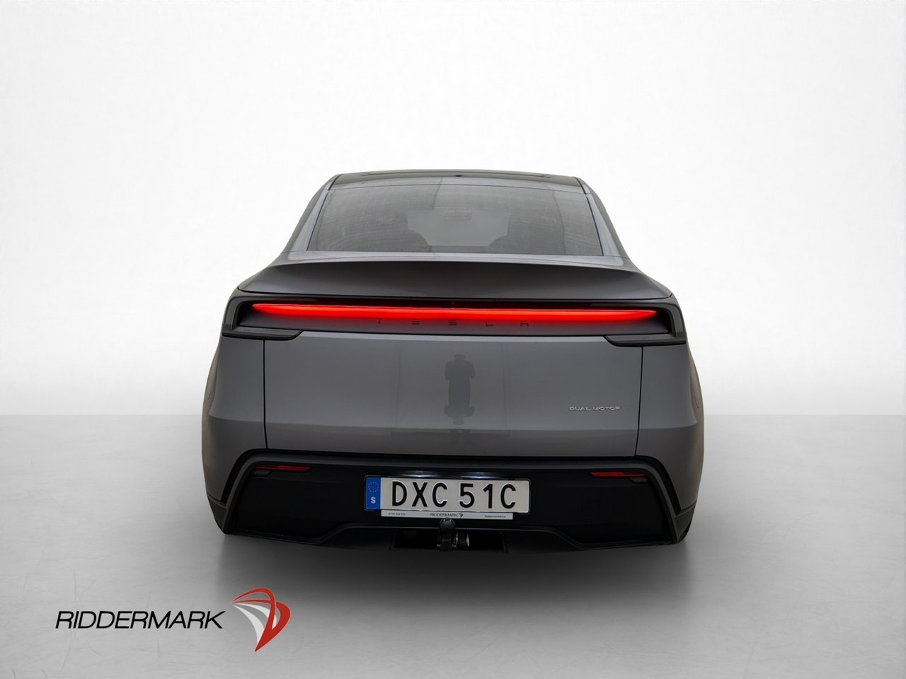 Tesla Model Y Long Range AWD 2025, bild 6/10