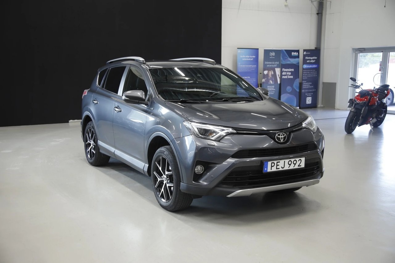 Toyota RAV4 2017, bild 5/16
