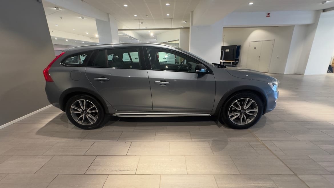 Volvo V60 Cross Country D4 190hk 2017, bild 6/10