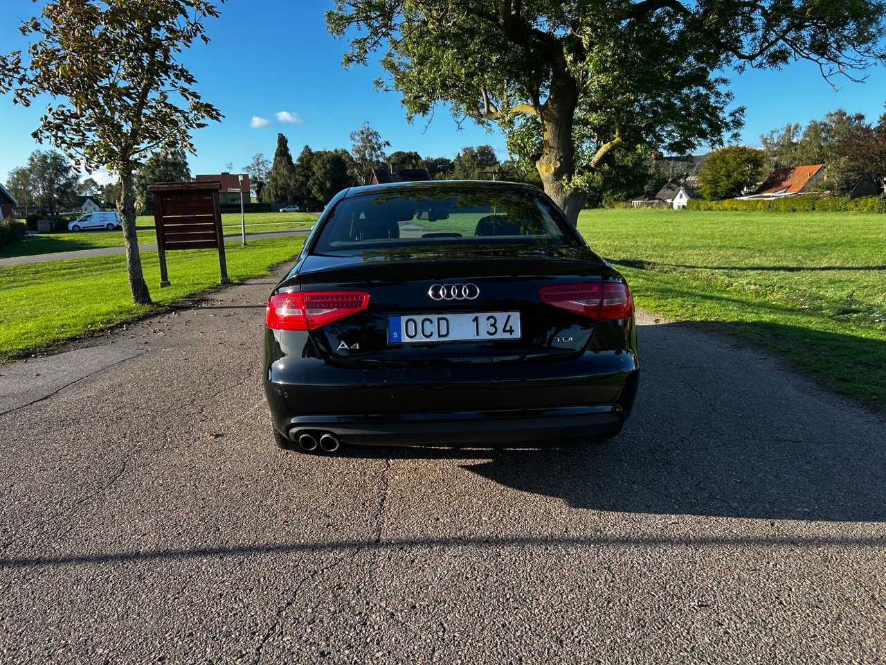 Audi A4 Sedan 2.0 TDI DPF Base Euro 5 2014, bild 4/8