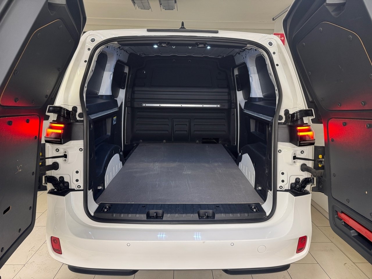 Volkswagen ID. Buzz 2023, bild 5/5