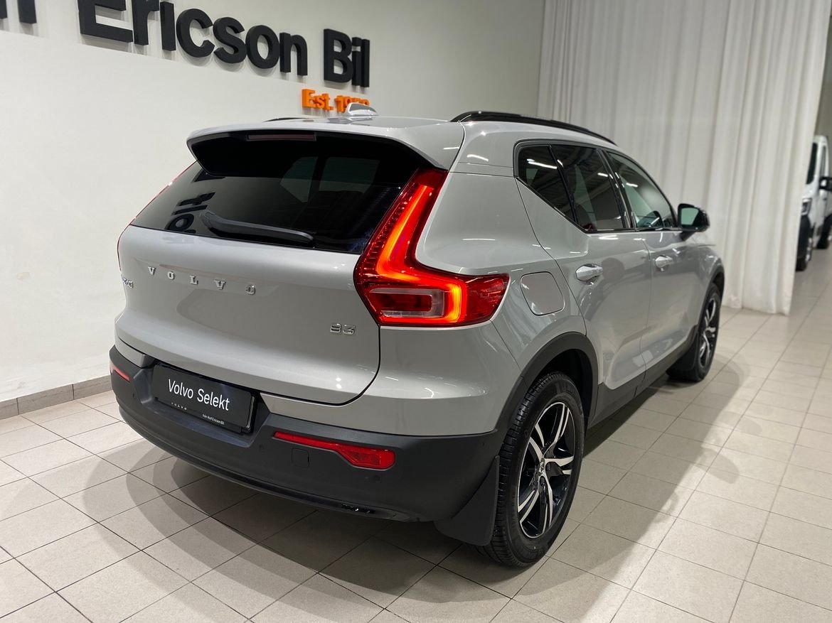 Volvo XC40 B3 FWD Bensin Plus Dark 2025, bild 5/10