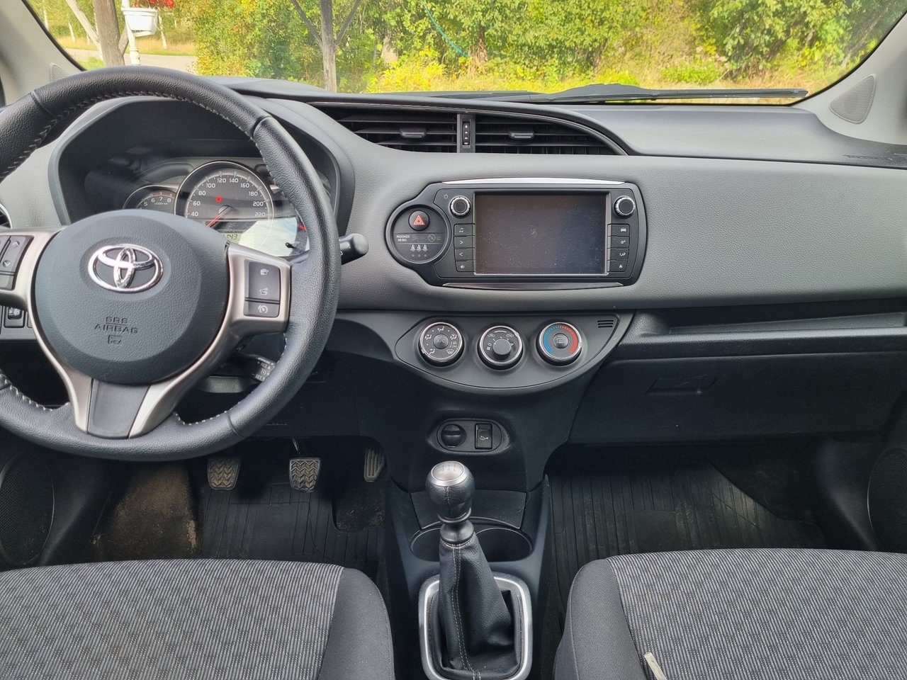Toyota Yaris 2014, bild 3/6