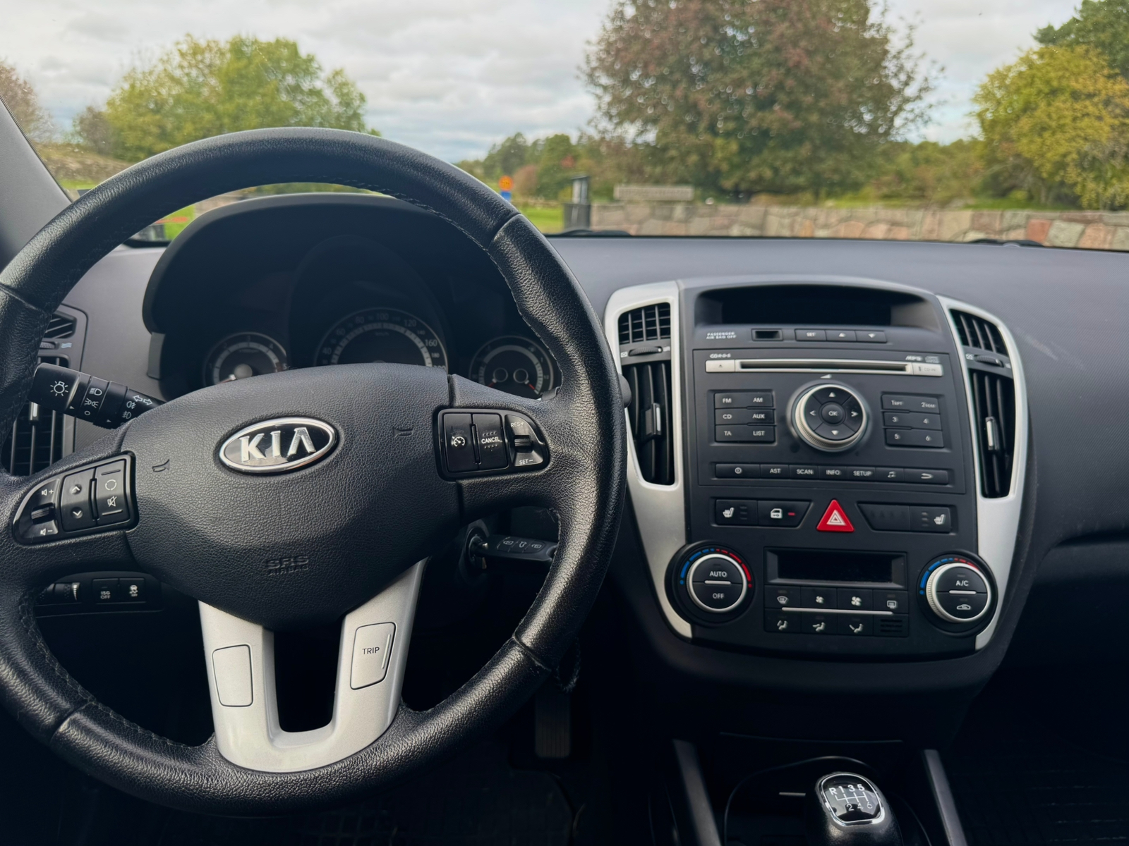 Kia Ceed _sw 1.6 CRDi Manuell 2010, bild 4/4