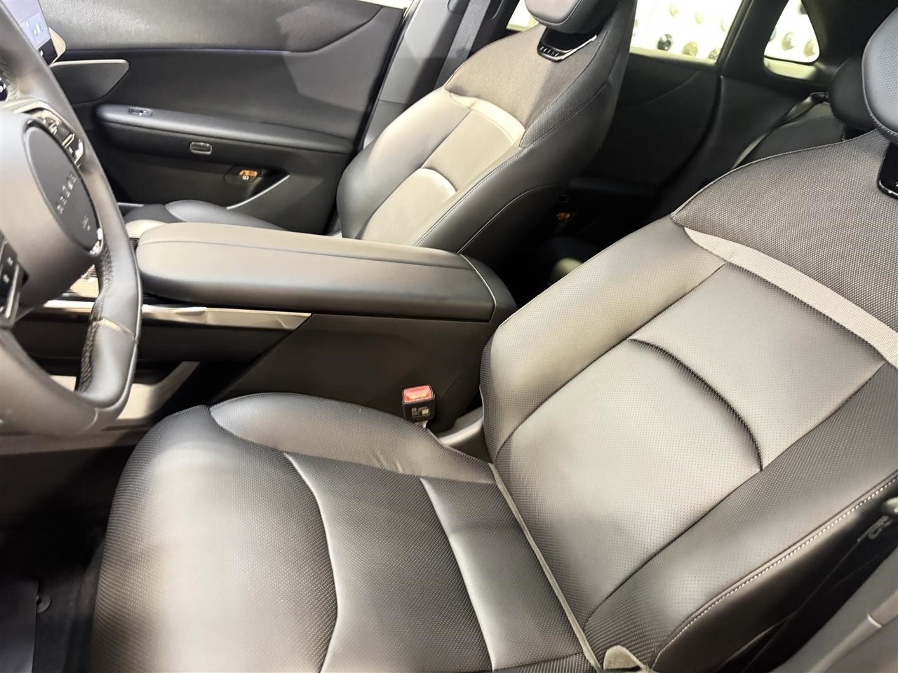 Mazda CX-6e 2026, bild 5/6