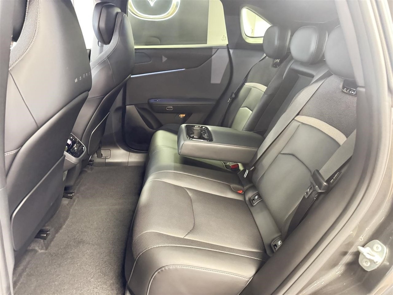 Mazda CX-6e 2026, bild 6/6