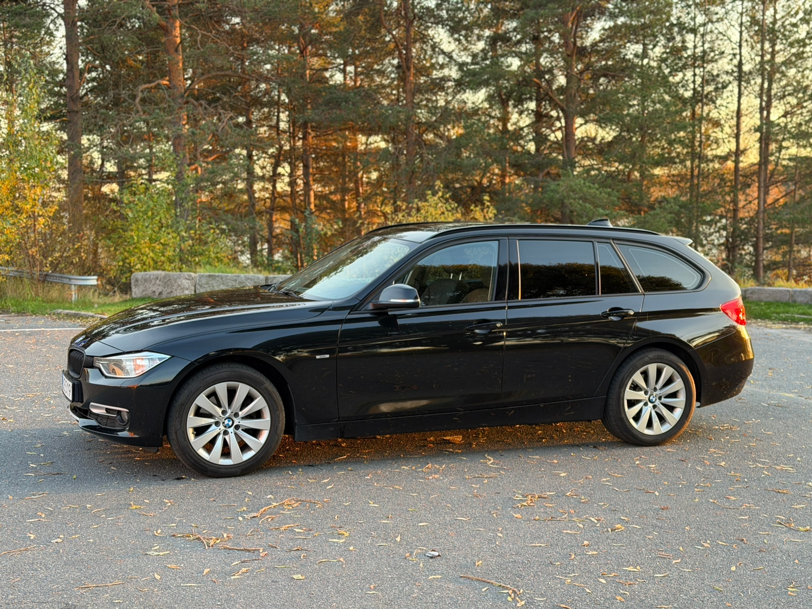 BMW 320 d xDrive Touring Steptronic 2015, kuva 4/6