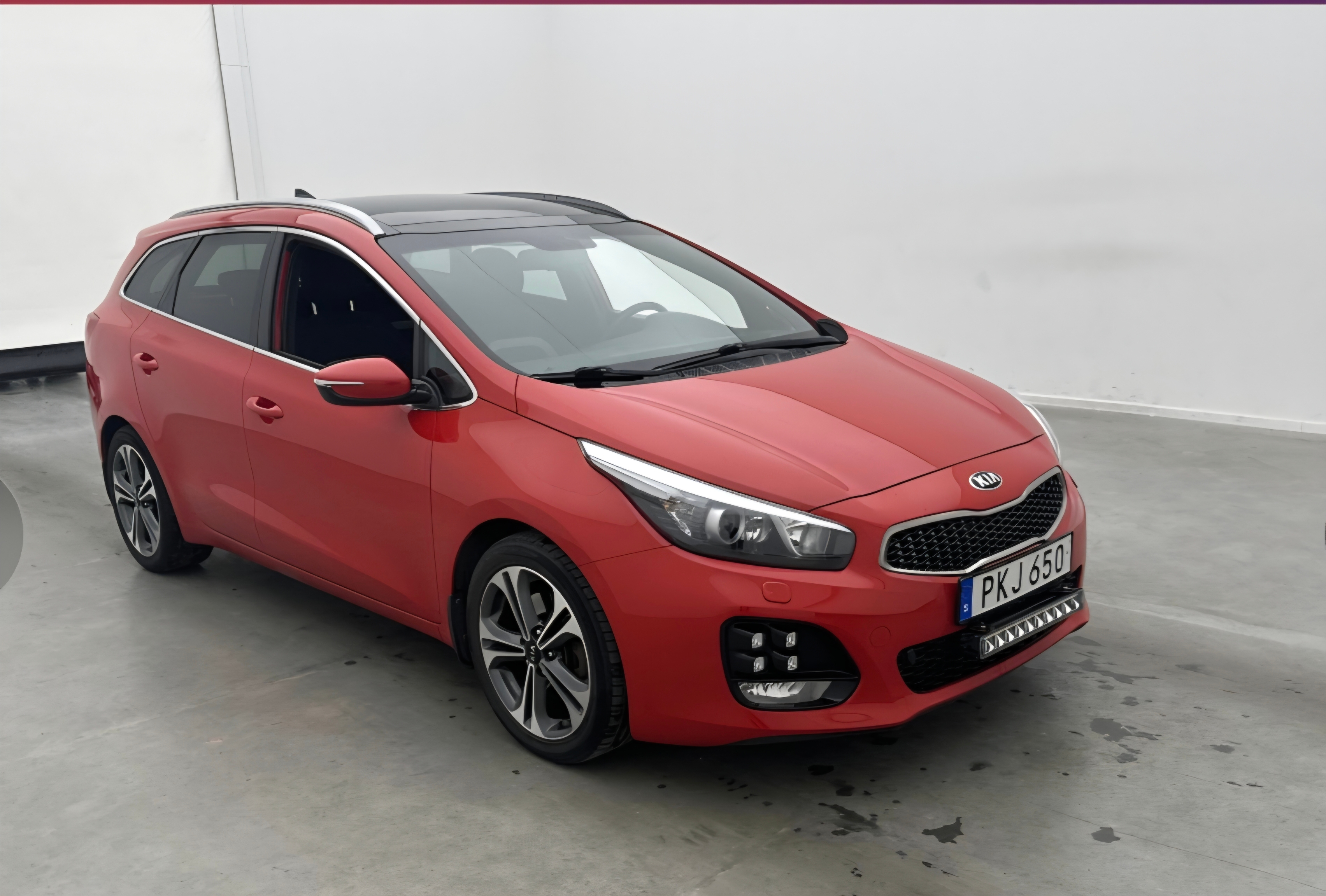 Kia Ceed _sw 1.6 CRDi DCT 2017, bild 2/10
