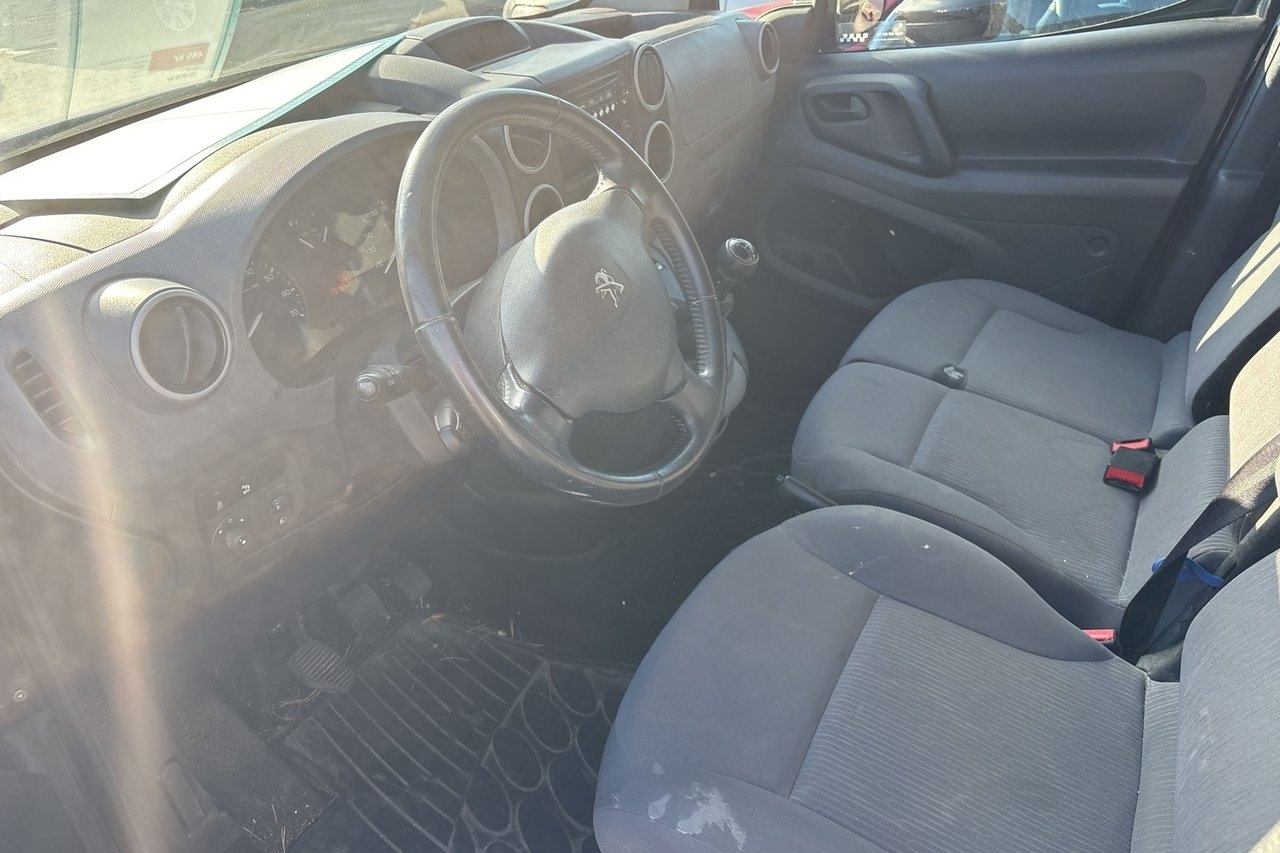 Peugeot Partner Skåpbil 1.6 BlueHDi 2015, kuva 5/10