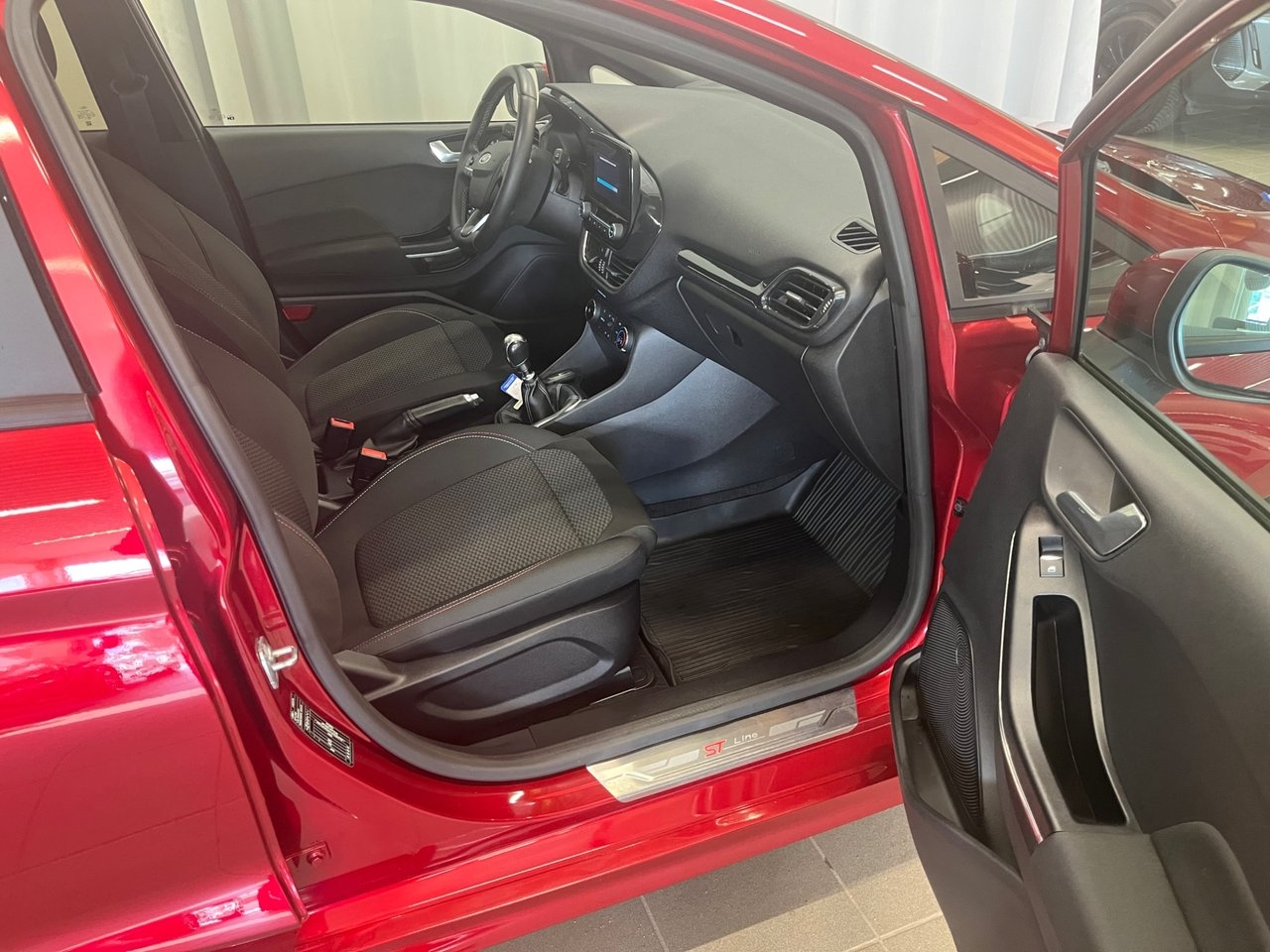 Ford Fiesta 2018, bild 6/10