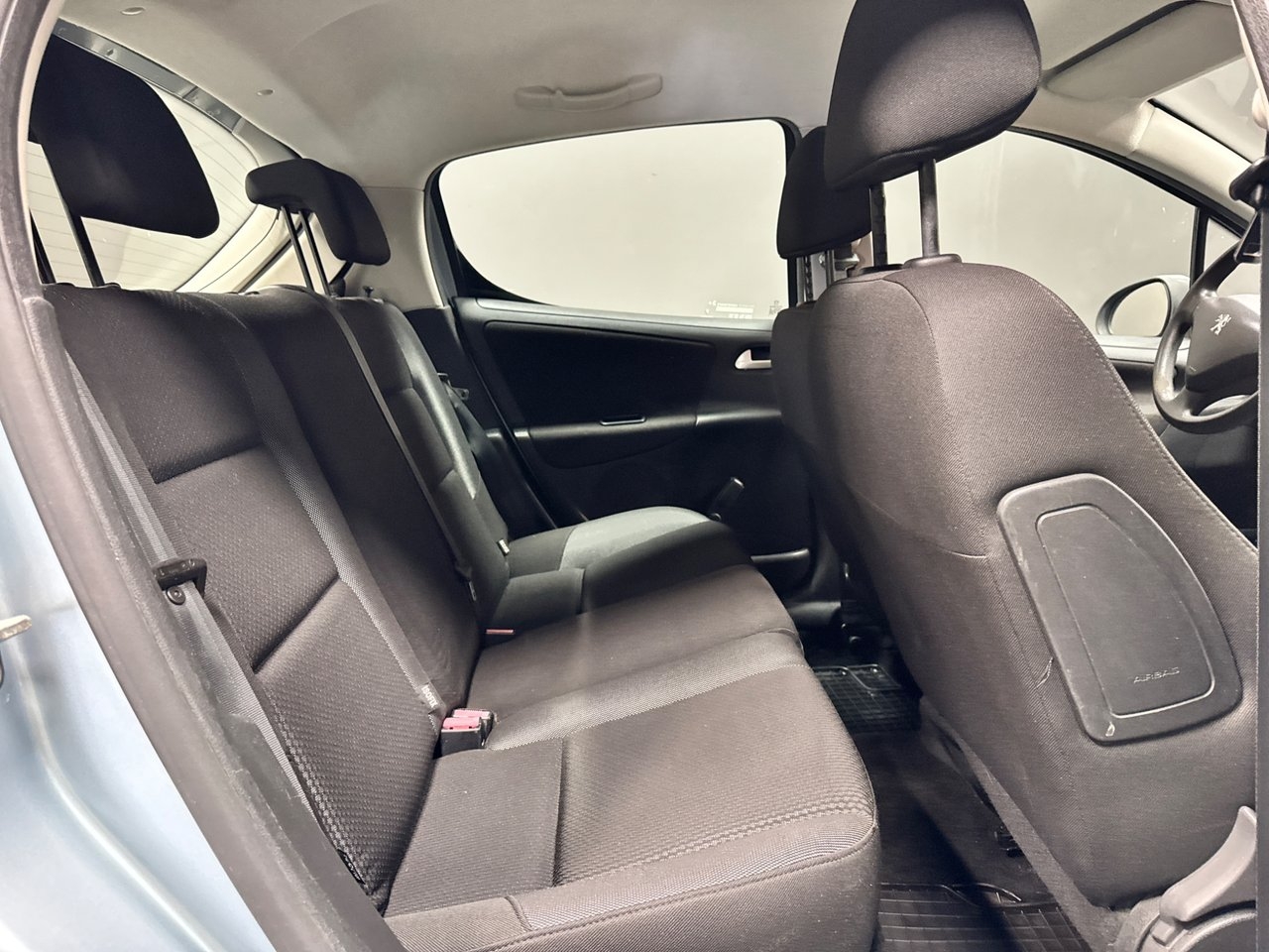 Peugeot 207 5-dörrar 1.4 VTi 95hk 2010, bild 7/9