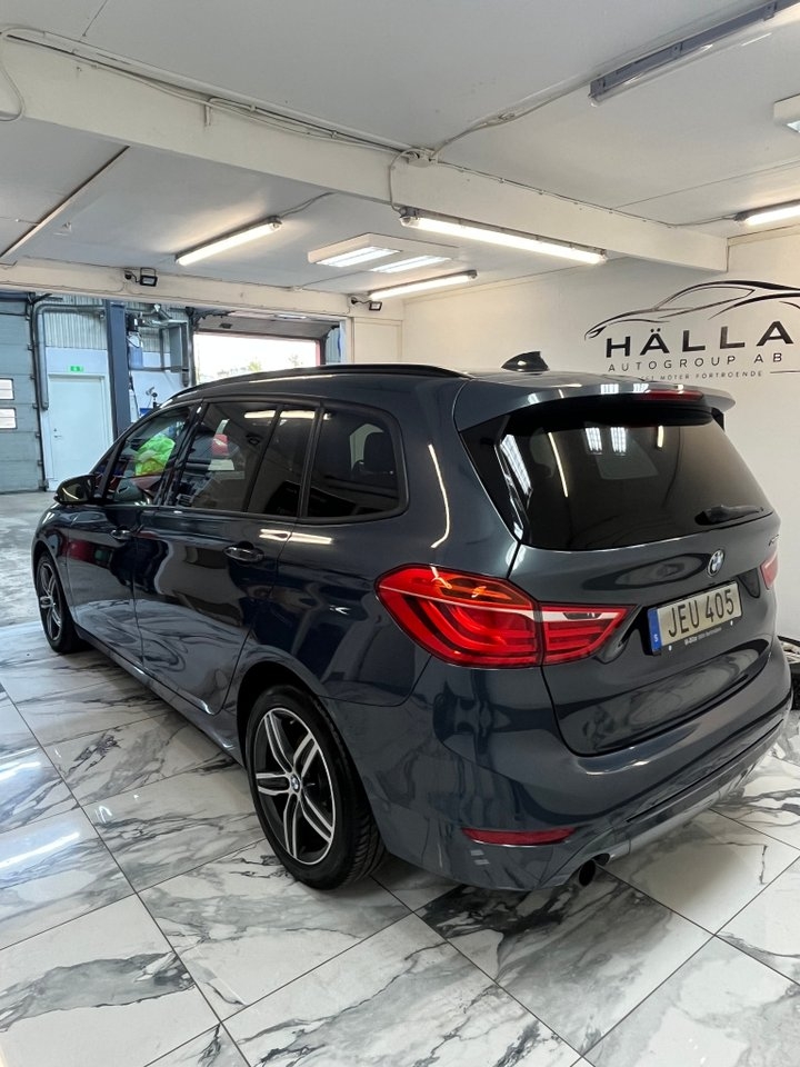 BMW 218 2016, photo 4/10
