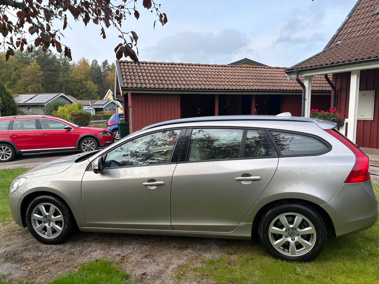 Volvo V60 D5 205HK MYCKET VÄLVÅRDAD 2011, bild 3/8