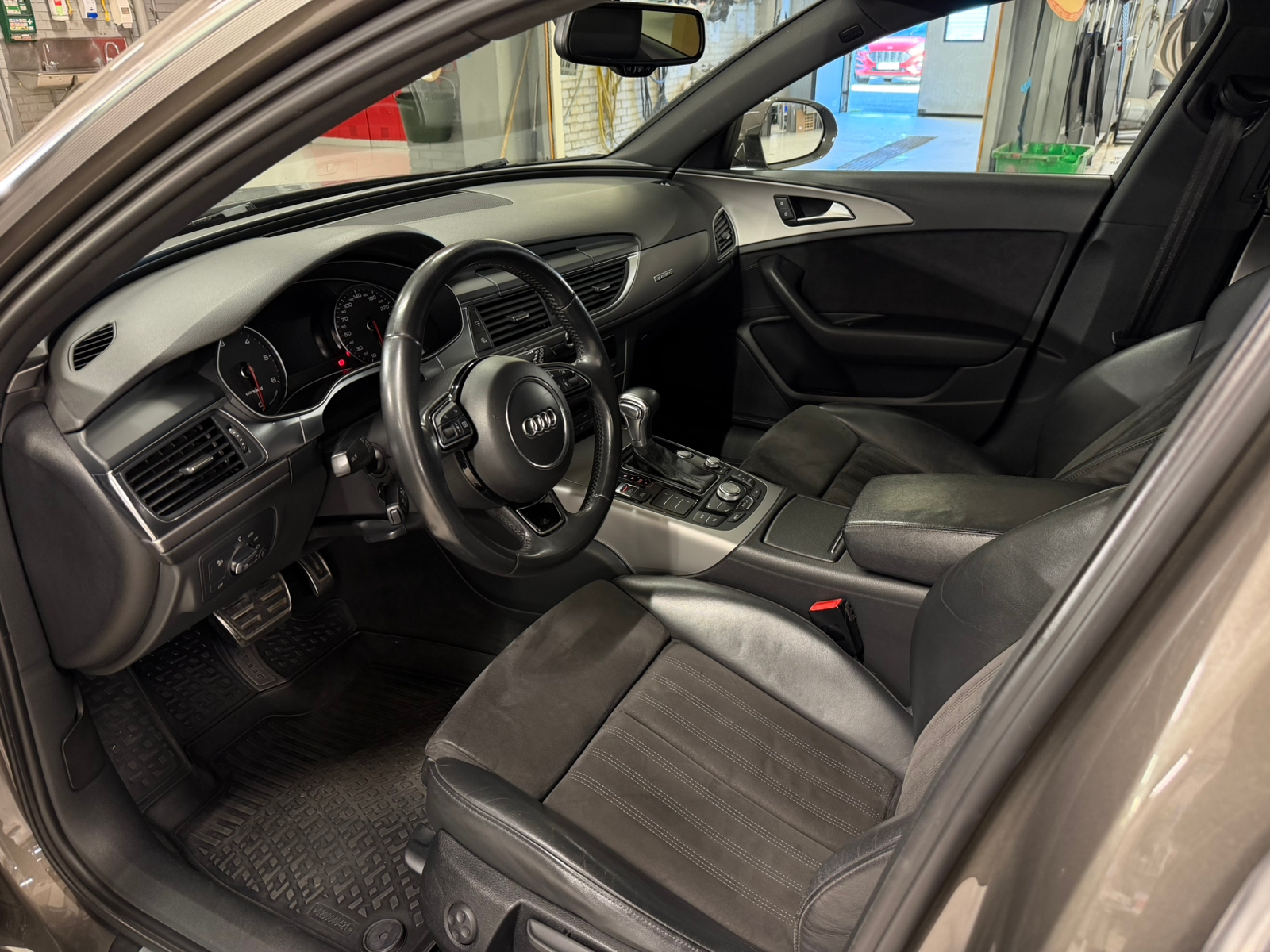 Audi A6 allroad 2014, photo 7/10