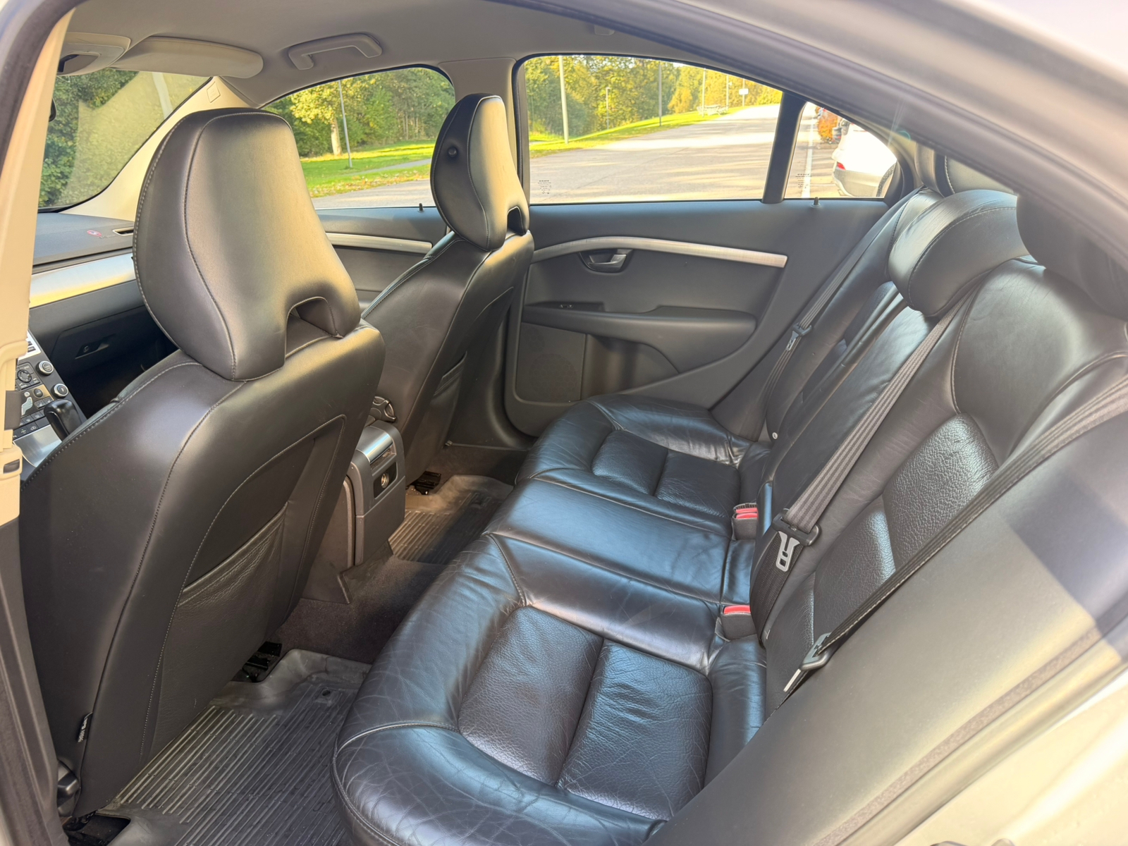 Volvo S80 2.5T Geartronic skinn 2007, bild 6/7