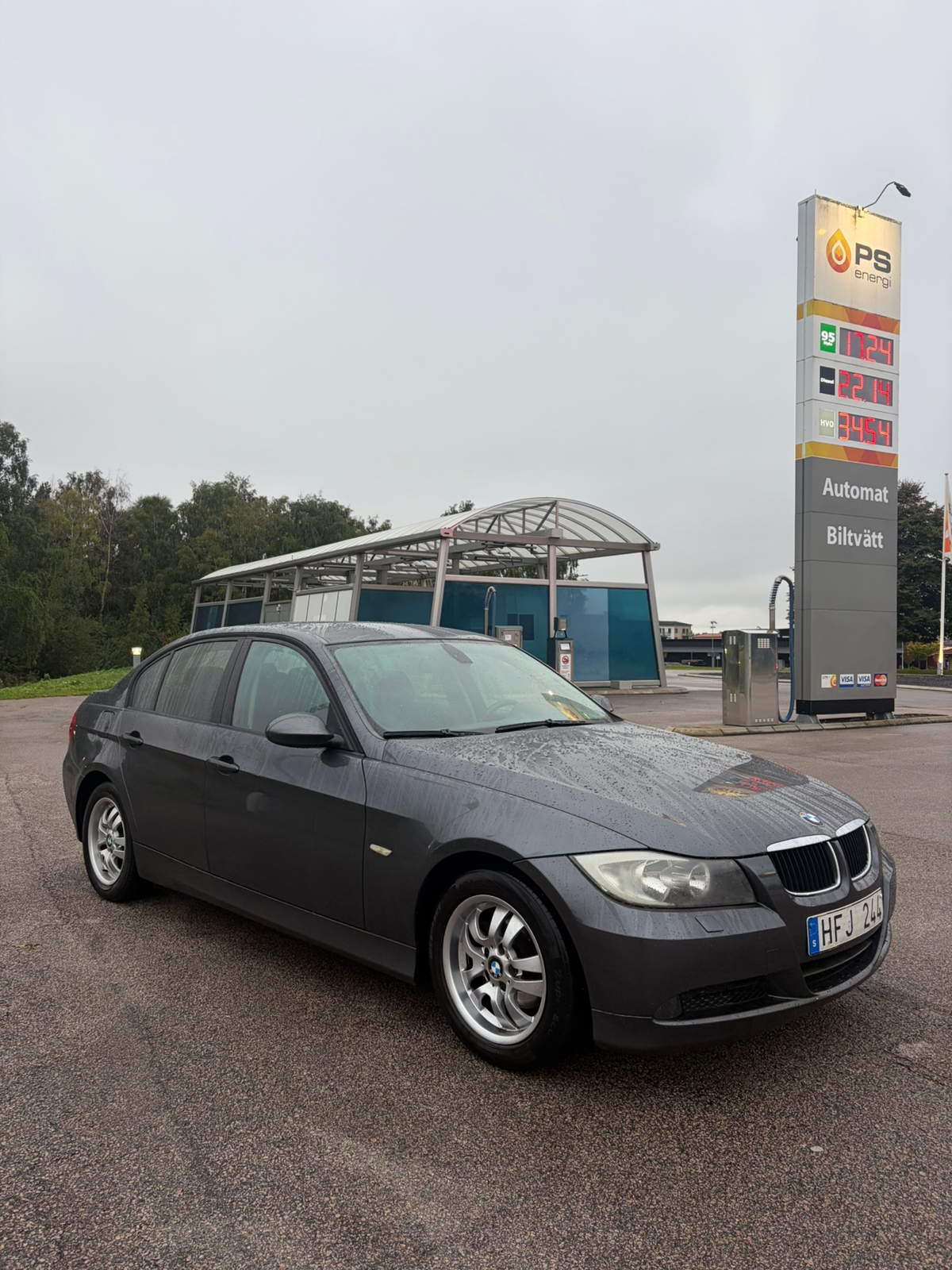 BMW 320