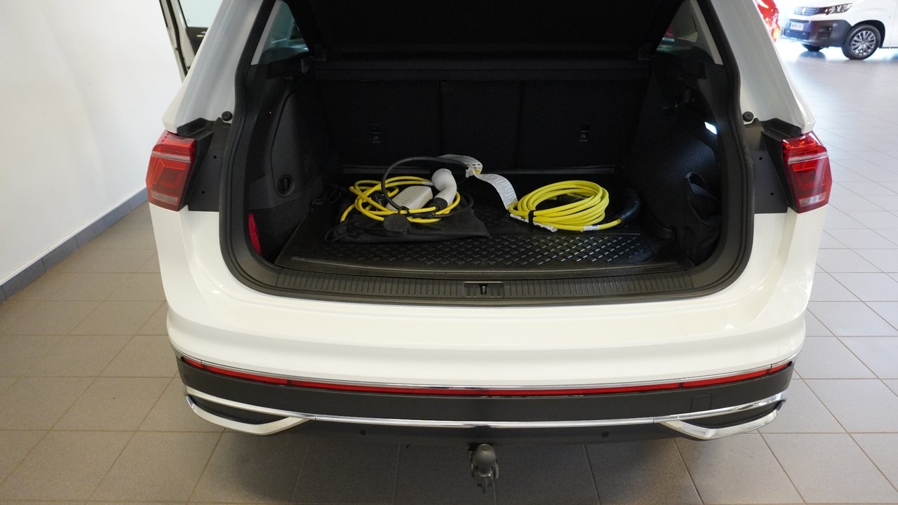 Volkswagen Tiguan 2023, bild 7/10