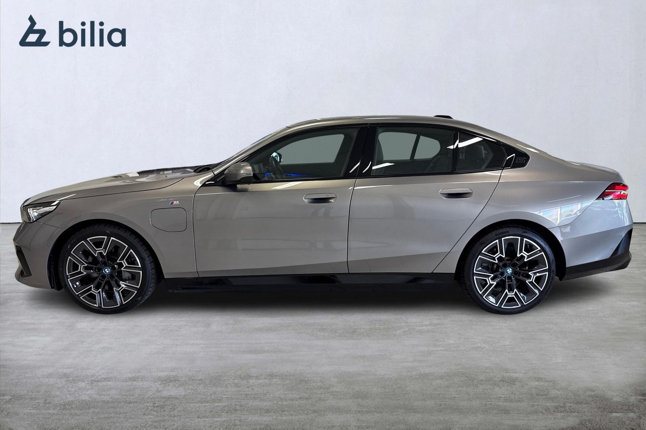 BMW 550 e xDrive M-Sport /B & W 2024, kuva 3/10