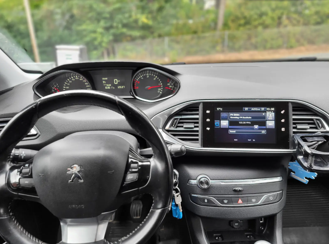 Peugeot 308 2016, kuva 4/6