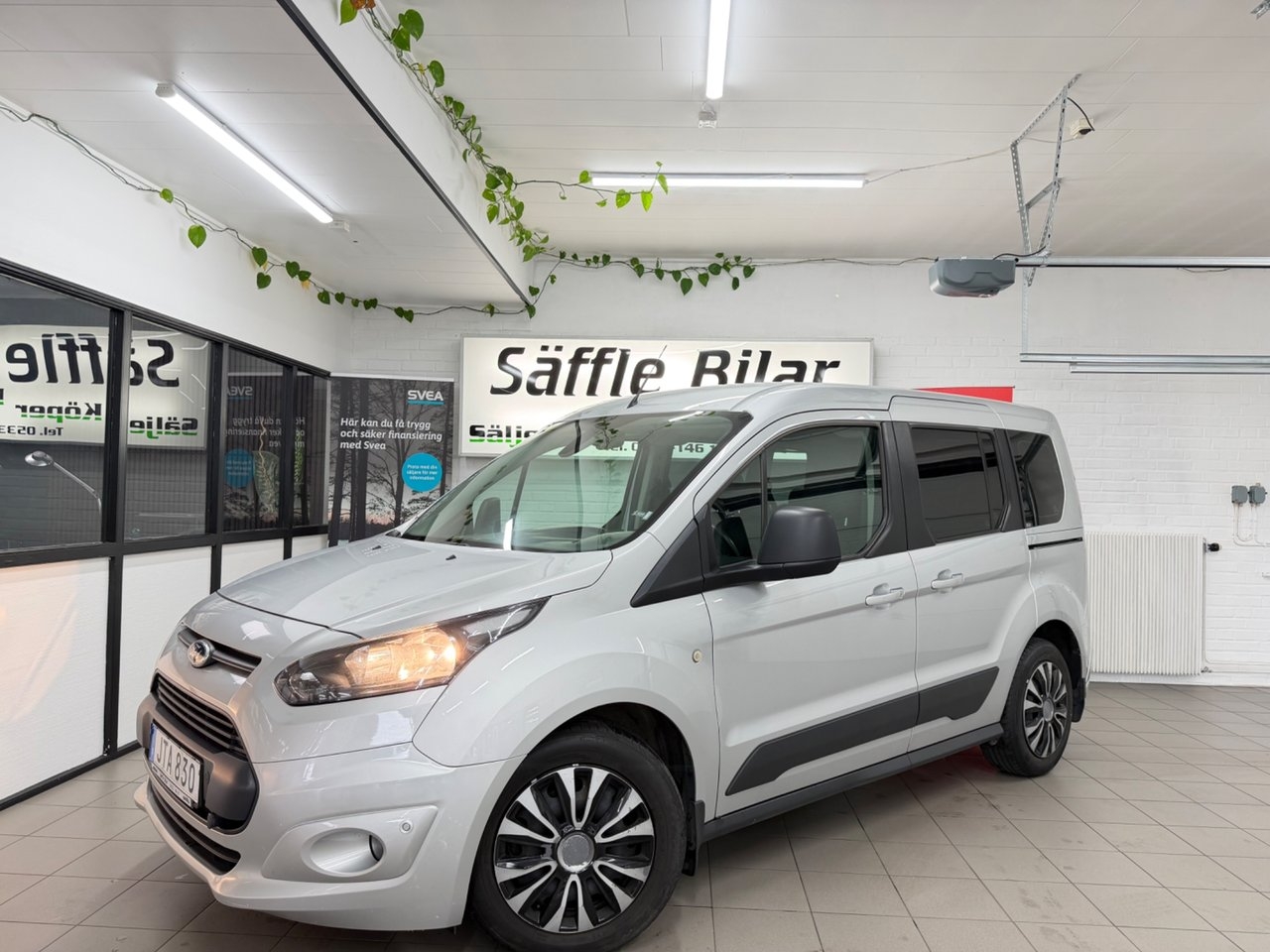 Ford Tourneo Connect 1.6 TDCi 2015, photo 2/10