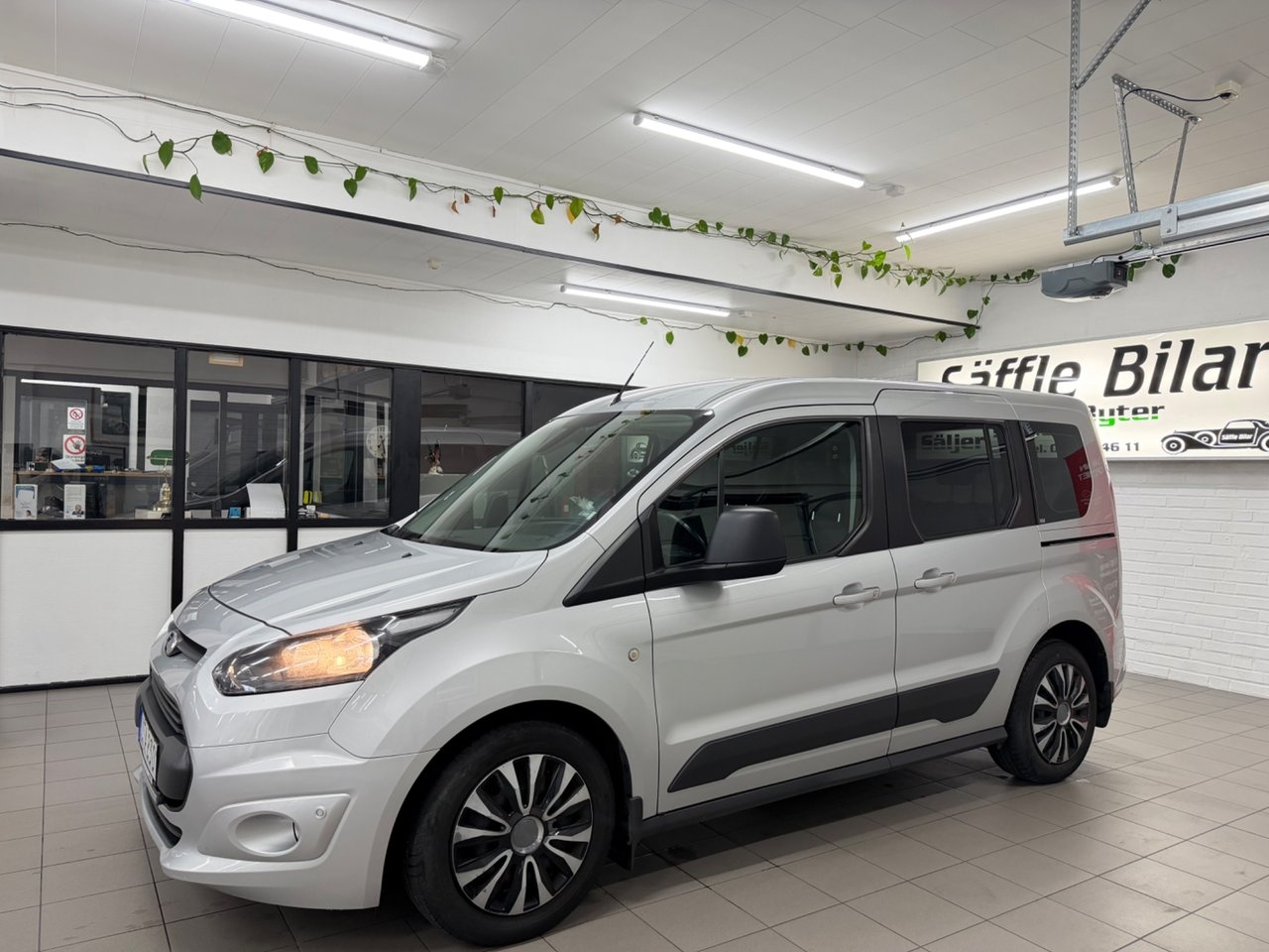 Ford Tourneo Connect 1.6 TDCi 2015, photo 6/10
